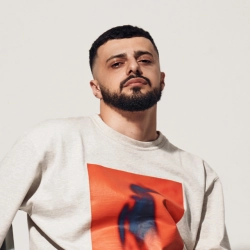 Исполнитель: A.V.G