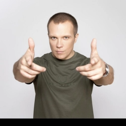 Исполнитель: DJ Groove