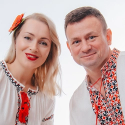 Исполнитель: DNK RomaNa