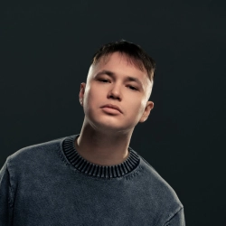 Исполнитель: IVAN VALEEV