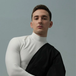 Исполнитель: TESLENKO