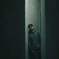 Білий Бо - Стіни