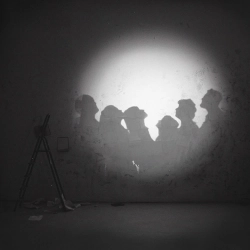 Бонд с кнопкой - Средства речи