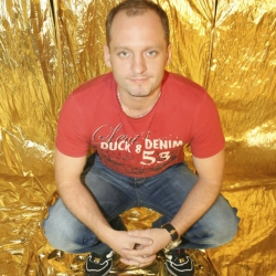 DJ Vini & Victoria - Девочки танцуют (feat Victoria) - Club Mix 2009